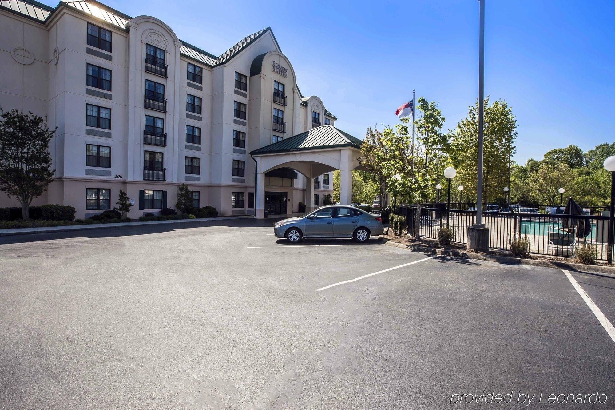 Comfort Suites Hanes Mall Winston-Salem Exterior photo