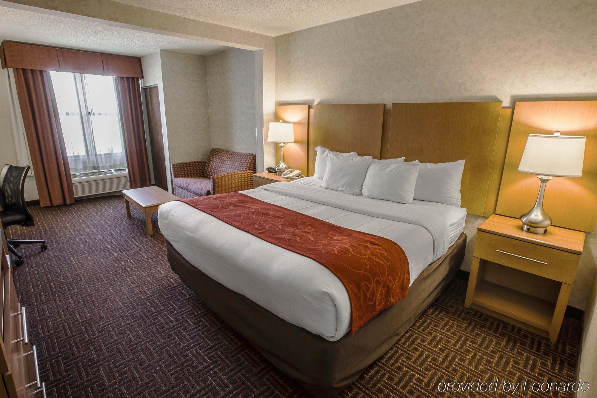 Comfort Suites Hanes Mall Winston-Salem Exterior photo